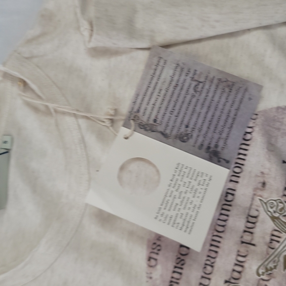 Book of Kells tee shirt sz Small NWT - Picture 7 of 7